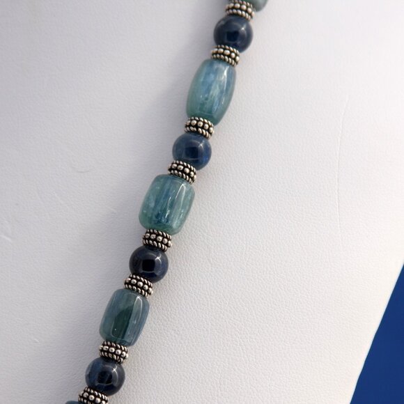 Vintage Jade Chi Lin Earth Elemental Pendant on Blue Green Kyanite Necklace - Picture 6 of 6